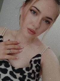 AmilyShy's webcam live show
