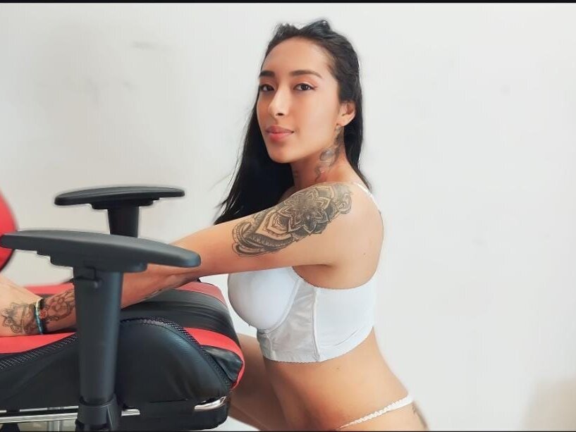 thanisha03 🚃 live online chat