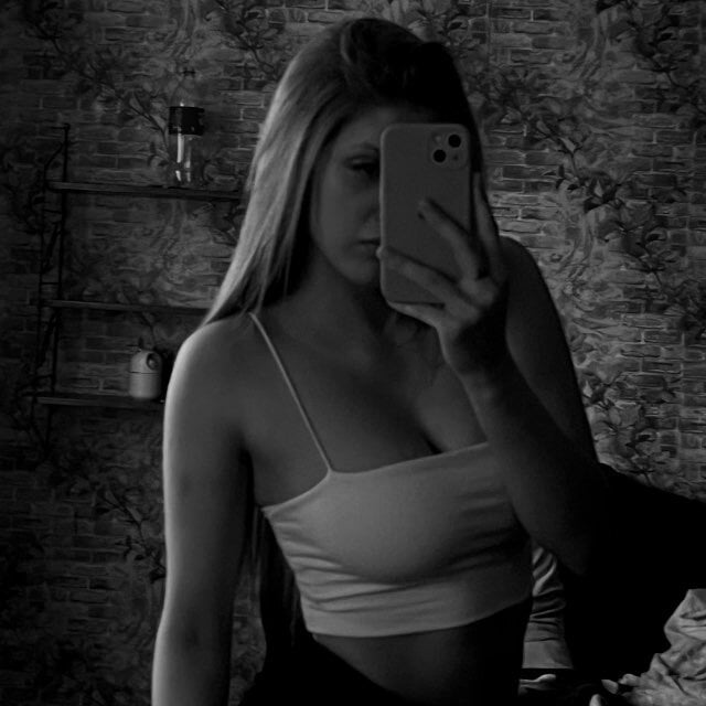 amateursex-livecam.com youlandakammerdiener livesex profile in granny cams