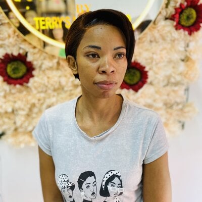 CandySlender18 on StripChat