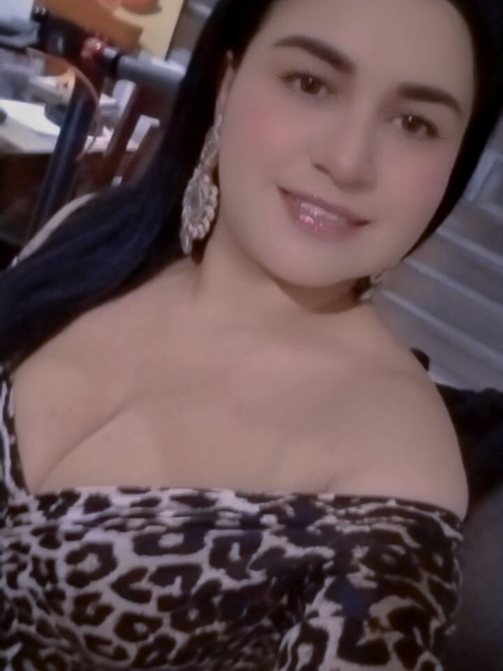 sleekcams.com maira-11 livesex profile in spanish cams