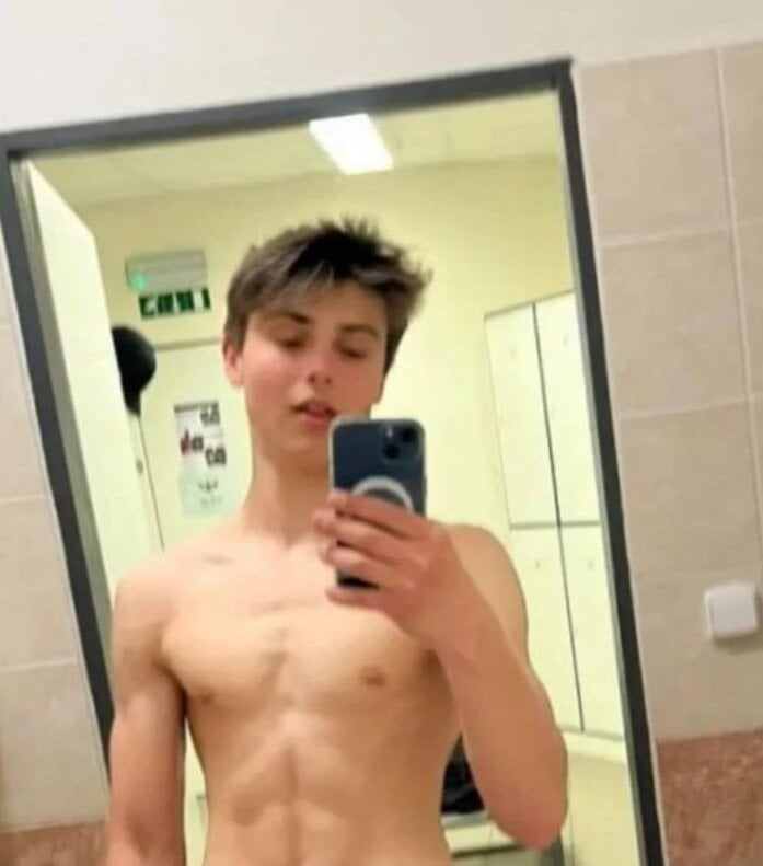 Jakubstyle24's Offline XXX Chat