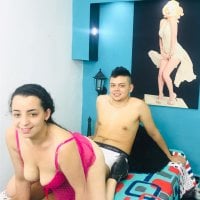 anneNmarc1's Offline Chat Room