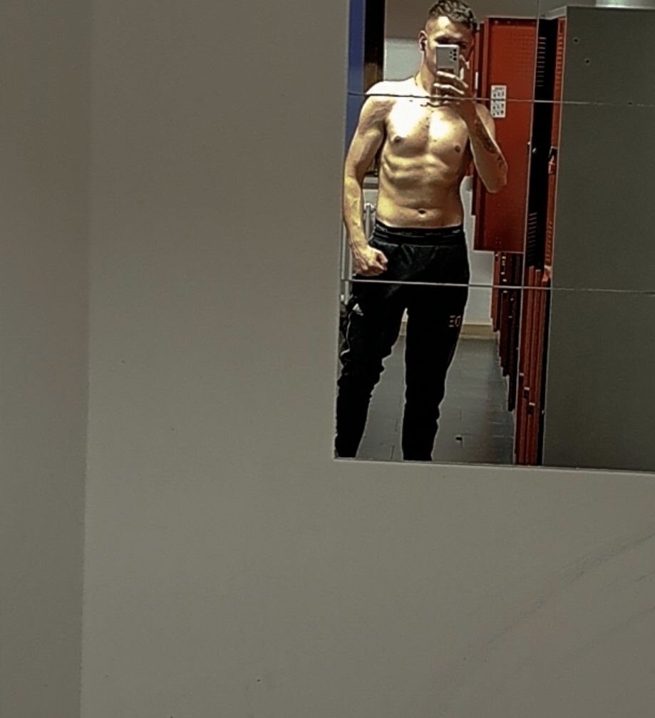 d3n999 from stripchat
