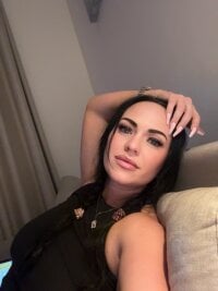 Velunaa's webcam live show