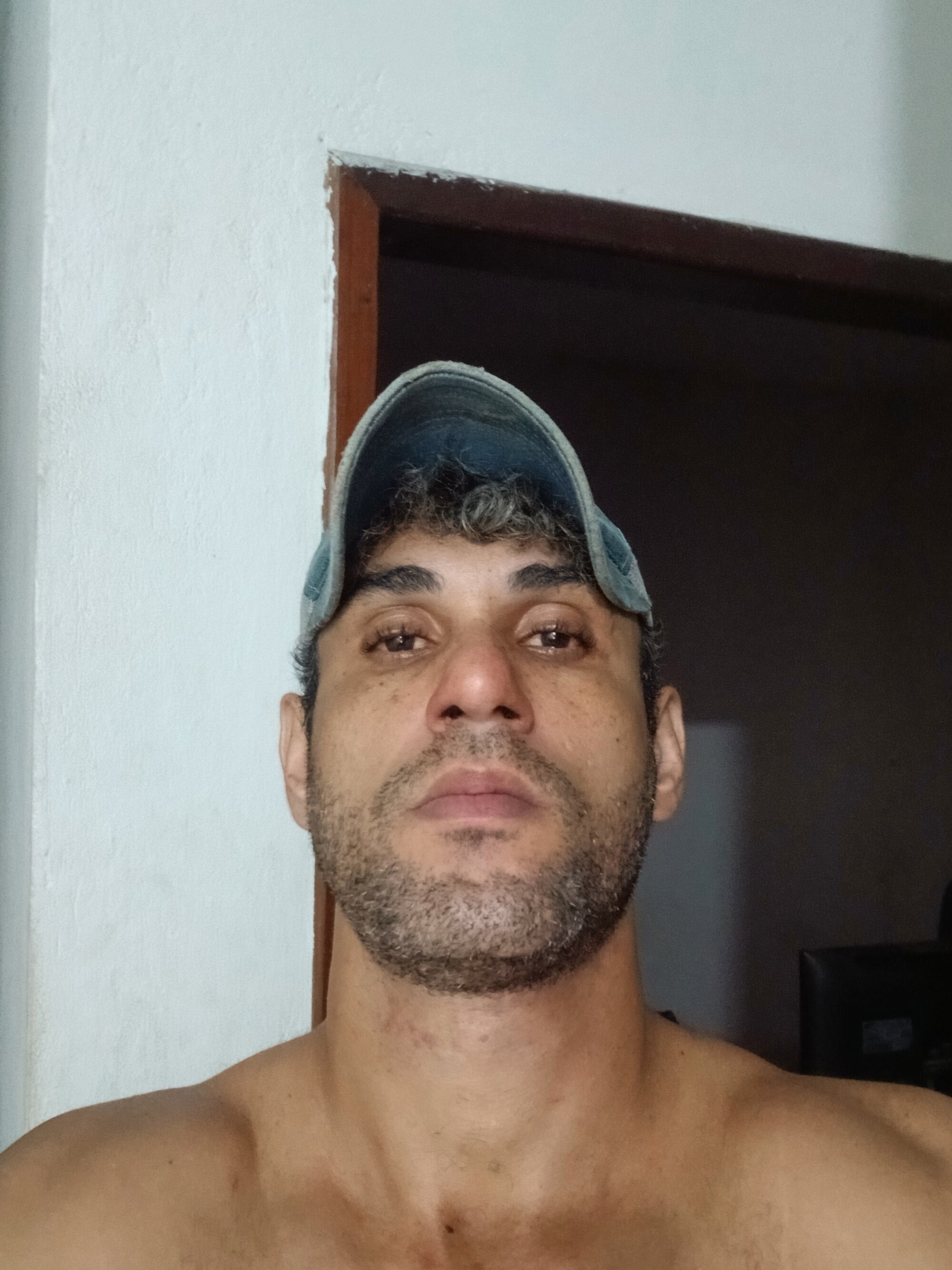 vouserseudono live webcam