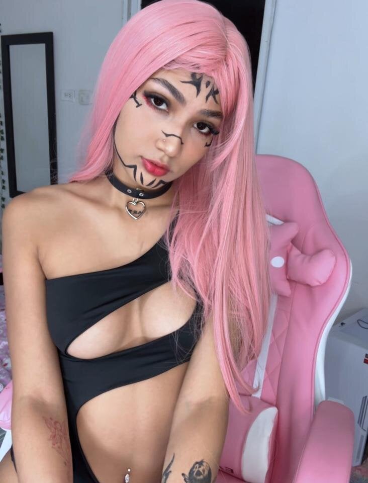 kaena_rose webcam profile - German