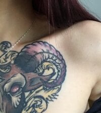 phoenix_xx's Live XXX Chat