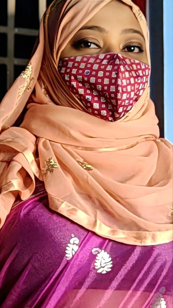 Urs__Lovely__Laila