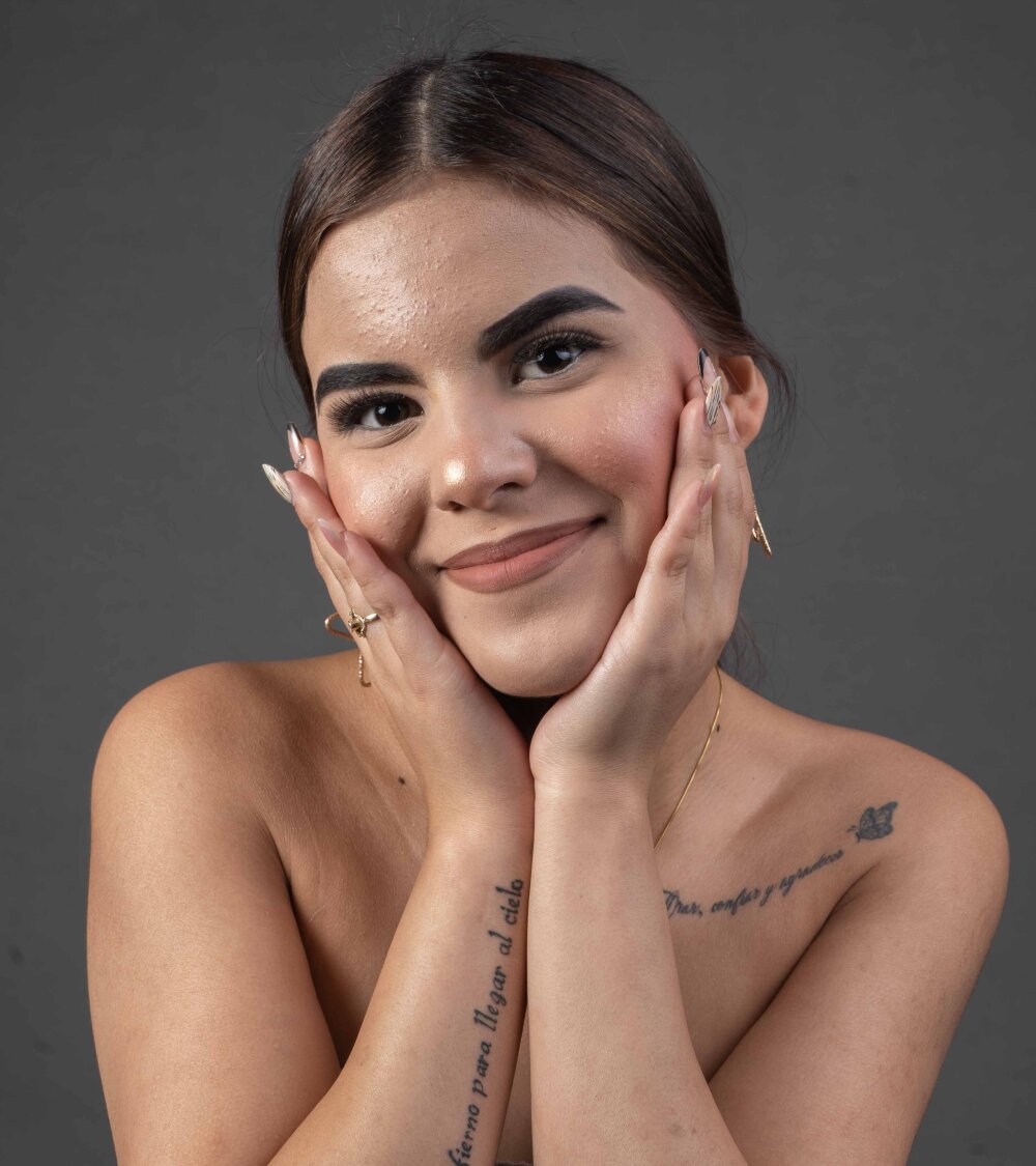 show2cam.com emily__cute__ livesex profile in bisexual cams