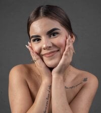 Emily__Cute__ 现场XXX聊天