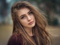 monika_cruz's Offline Chat Room