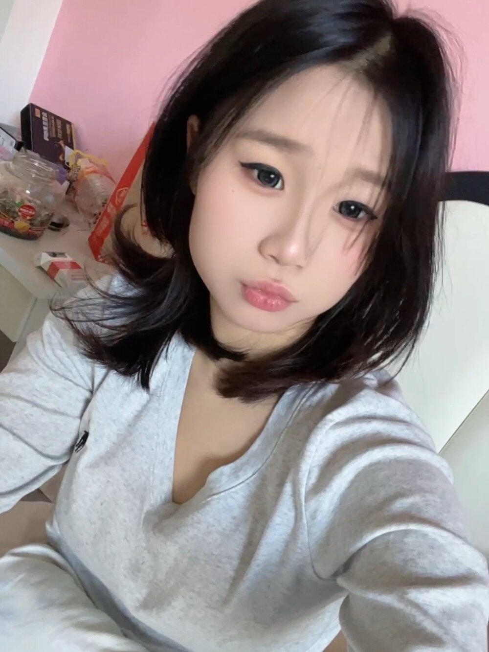 Lei-Lei-ss live cam model at StripChat