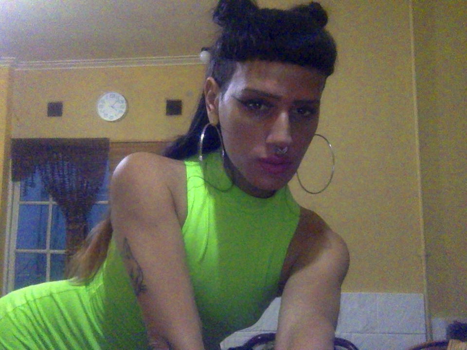 candebrat666's Offline XXX Chat