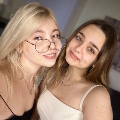 EugeniaEverist Couple Russian Free Cam Striptease