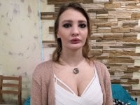 MoanMonique's Offline Chat Room