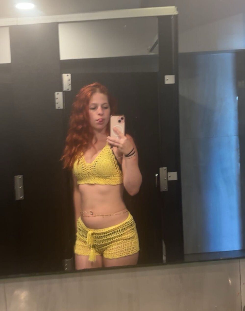 privat-livecam.com natyp121 livesex profile in on-your-darkest-side cams