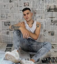 wolf_tatto_couple's Offline Chat Room