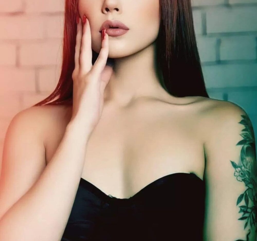 valeria_foster_ profile