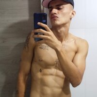 Bray_Hotboy's Webcam Show