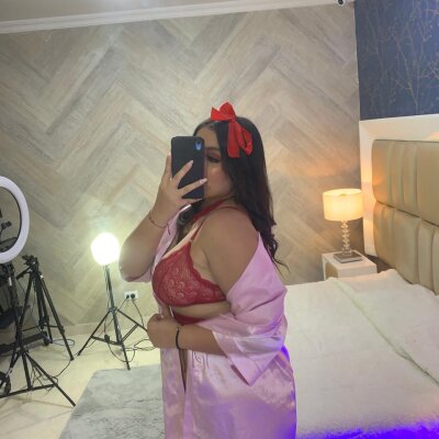 victoriiiarey from stripchat