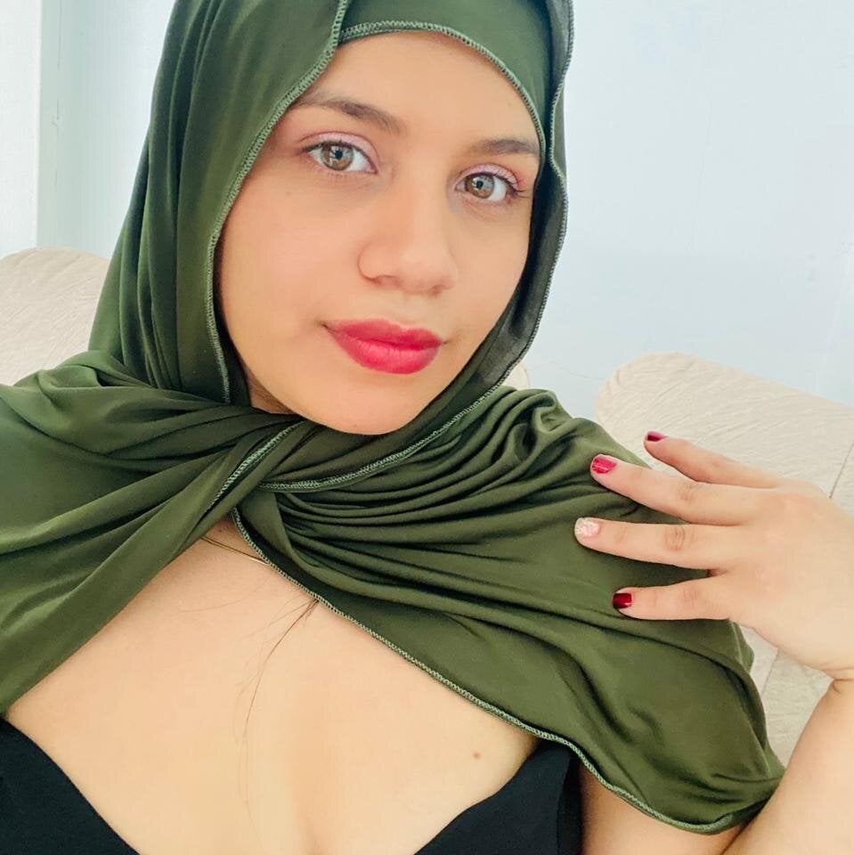 amyra_rasi from stripchat