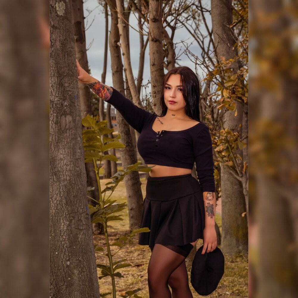 Live sex webcam photo for Kayla_stern_ #290065369