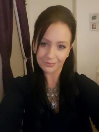 spankme27's Offline Chat Room