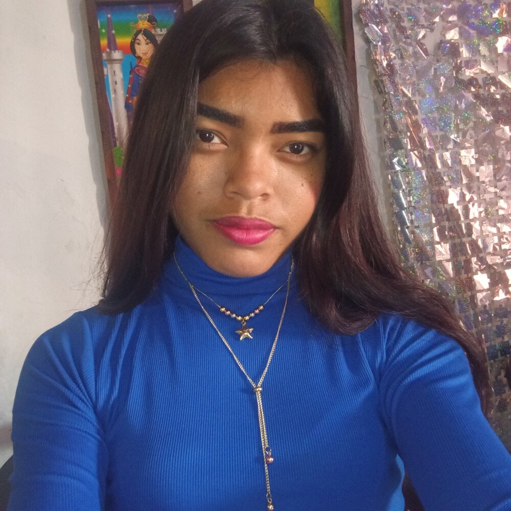 Rocioardiente 離線 XXX 聊天