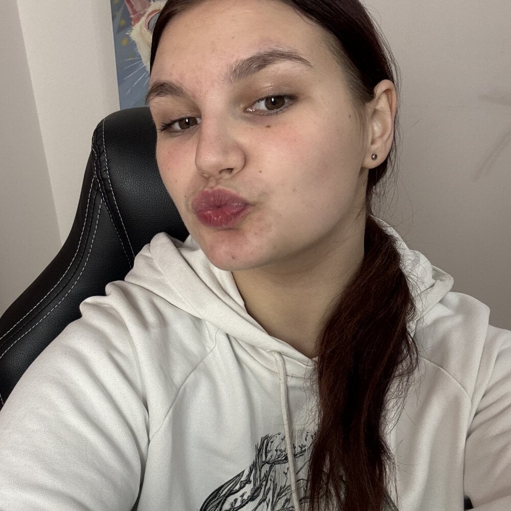 HunnyMia profile
