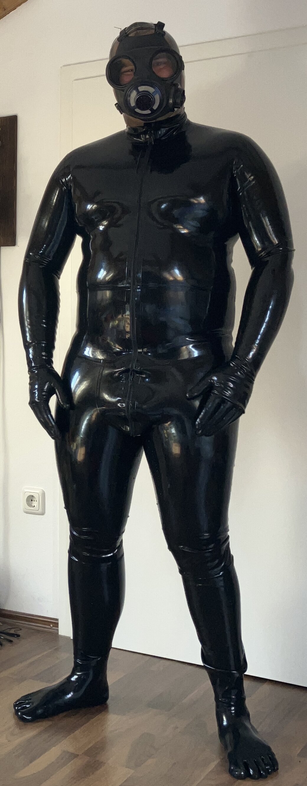 rubberdrone_xxx