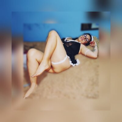 Sophie-Hot_