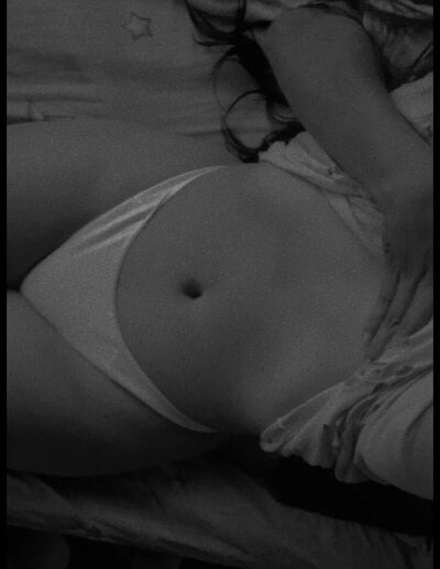 larissa_1 from stripchat