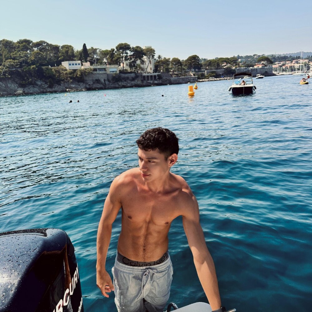 isaac_twink profile