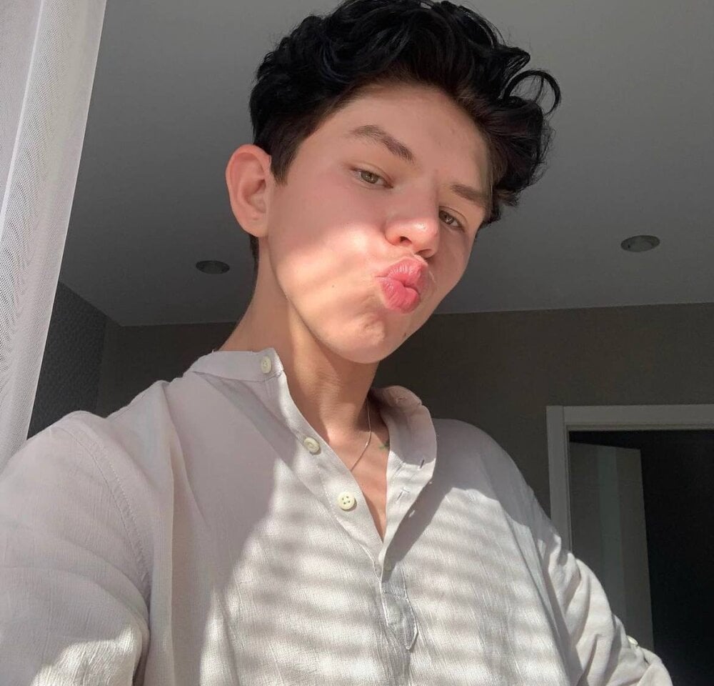 Evian_meowのオフラインXXXチャット
