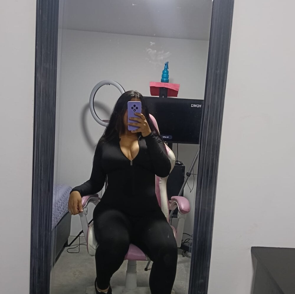 Hammy_St's Offline XXX Chat