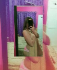 KASSIE_ADAMS Adlı Modelin Çevrimdışı Sohbet Odası