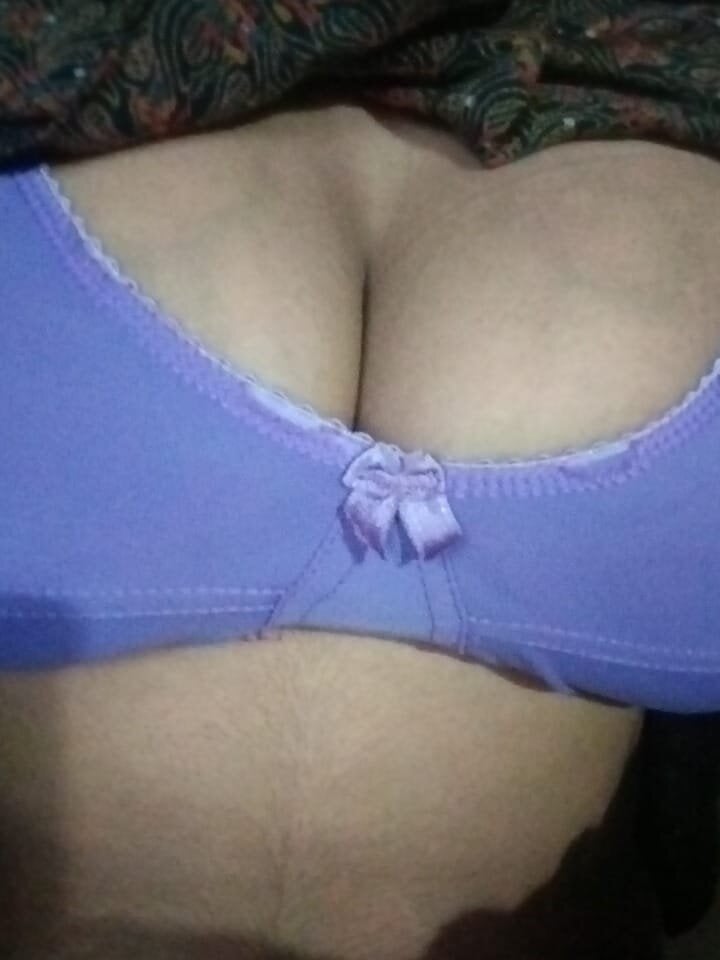 groupsexlivecams.com poonam-didi livesex profile in sweden cams