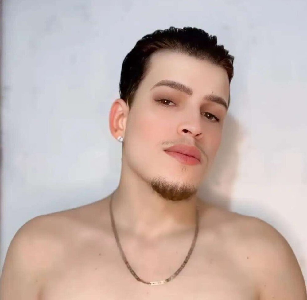 aquaticmovement74 from stripchat