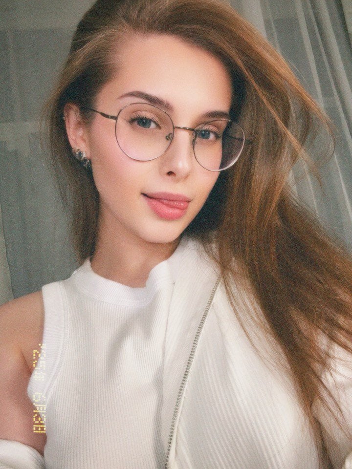 amateursex-livecam.com miablanko livesex profile in asian cams