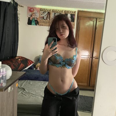 Katyroronoa Female Smalltits Free Webcam Nude