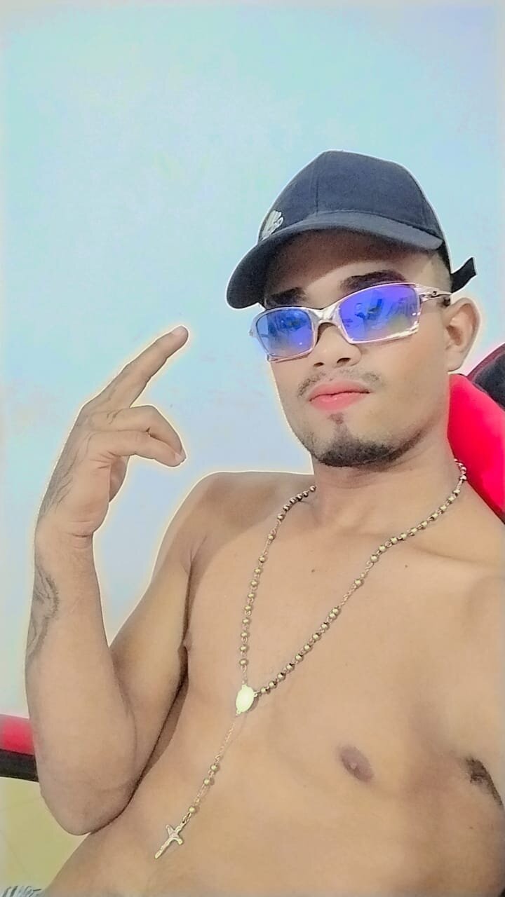 Oliver_Jones35