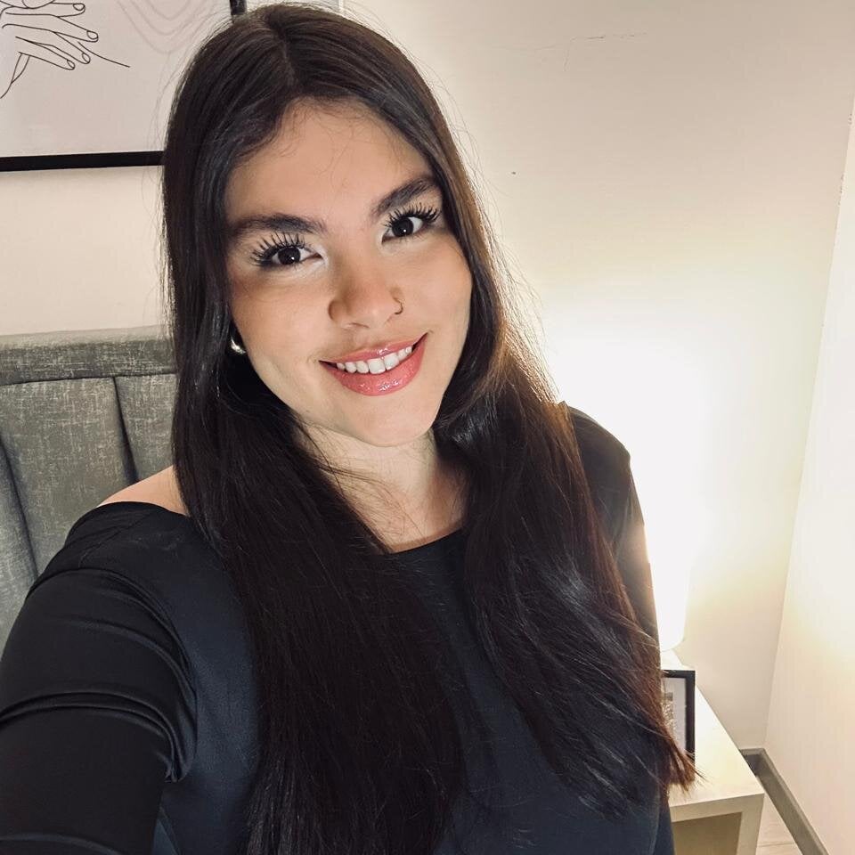 mega-camsex.com isabella_larue livesex profile in latino cams