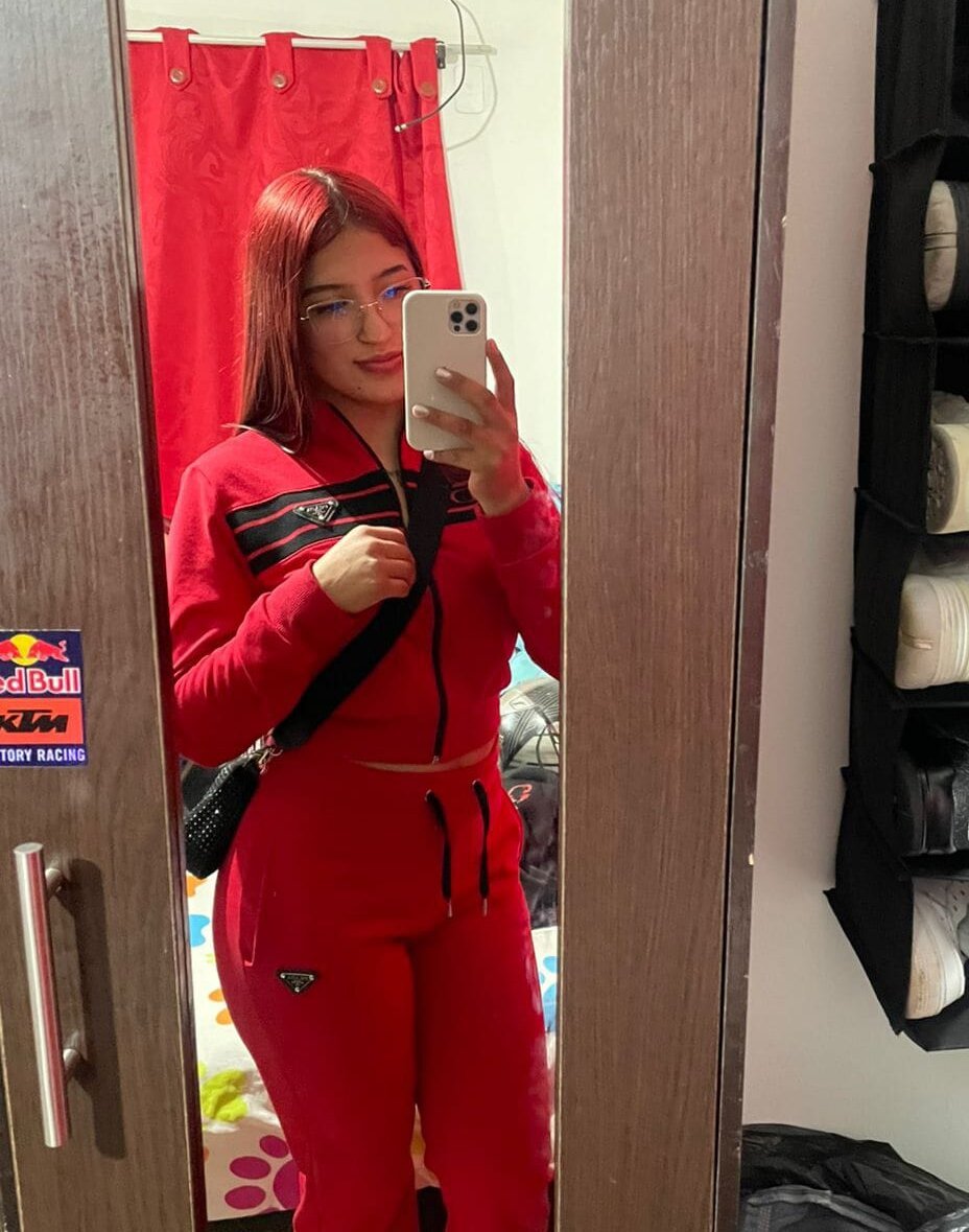 mega-camsex.com luisa_girlssex livesex profile in white-hair cams