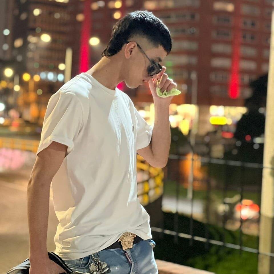 Live sex webcam photo for sweet_king26 #291077923