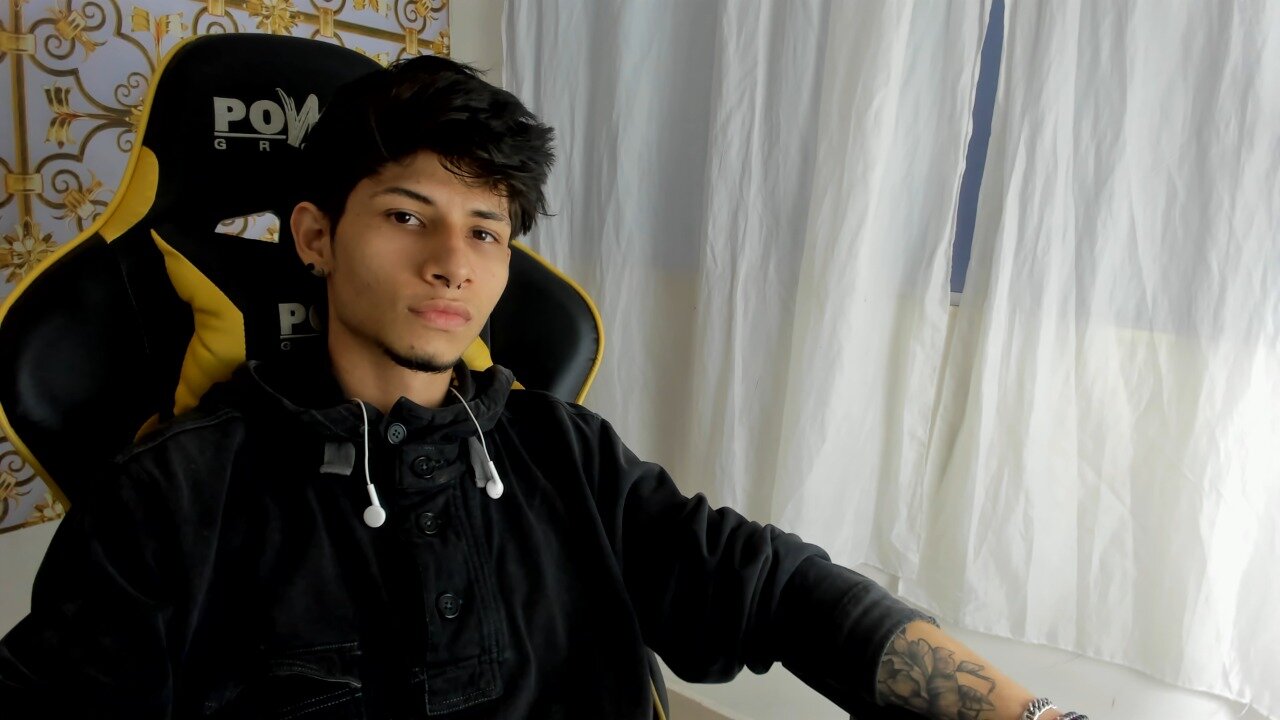 MikeCum_