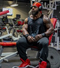 Muscledaddy3105's Offline XXX Chat