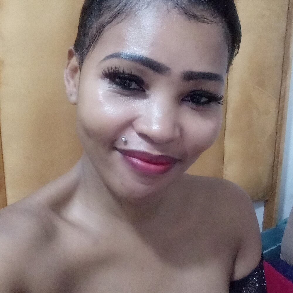 Live sex webcam photo for kisserholic #289654213