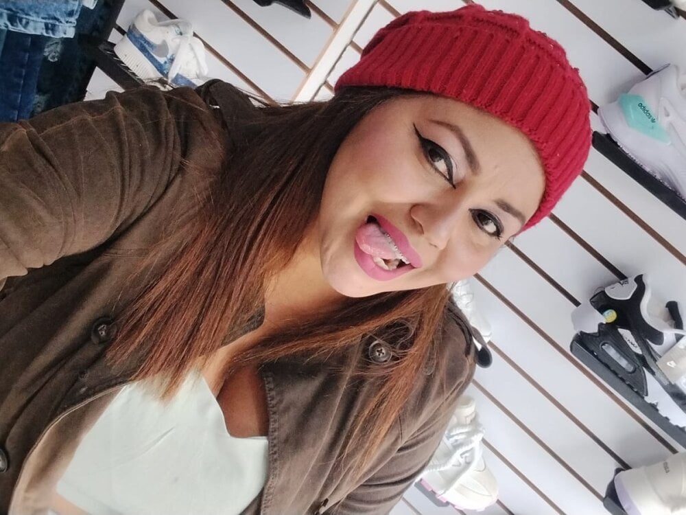 watchgirlcam.com la_beba20 livesex profile in on-the-router cams