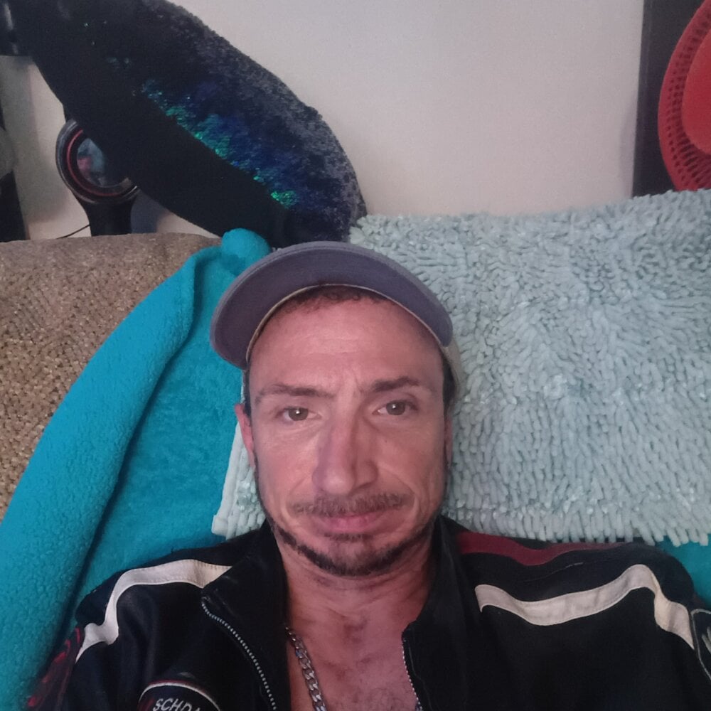 Mrluckstick's cam snapshot